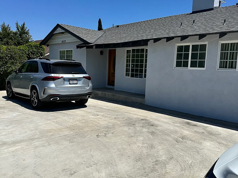 14552 Runnymede St — Photo 4