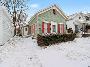 309 N Robert St, Ludington, MI 49431