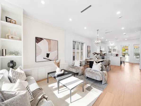 531 W 61st Ave, Vancouver, BC V6P 2B4