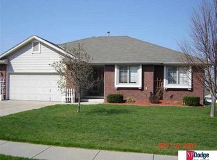 124 Wilma Rd, Papillion, NE 68133