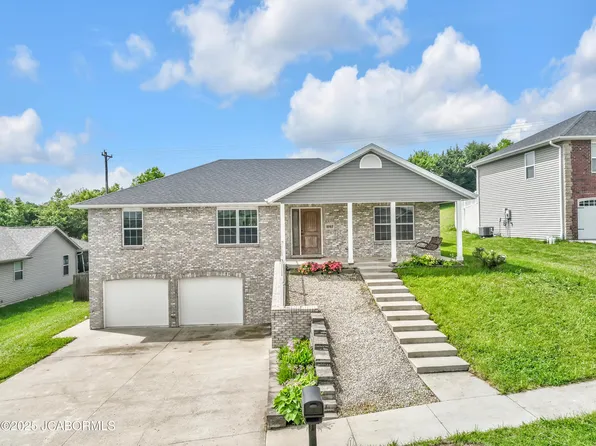 4043 Westminister Dr, Jefferson City, MO 65109