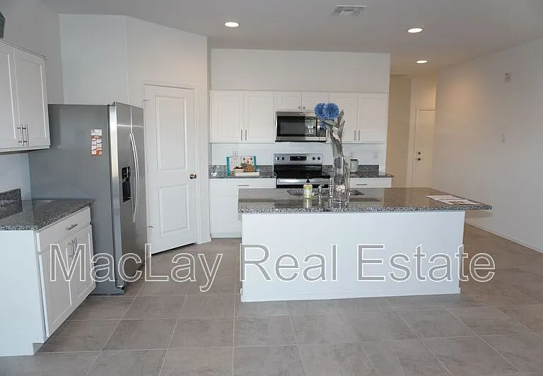 1164 W Chimes Tower Dr — Photo 3