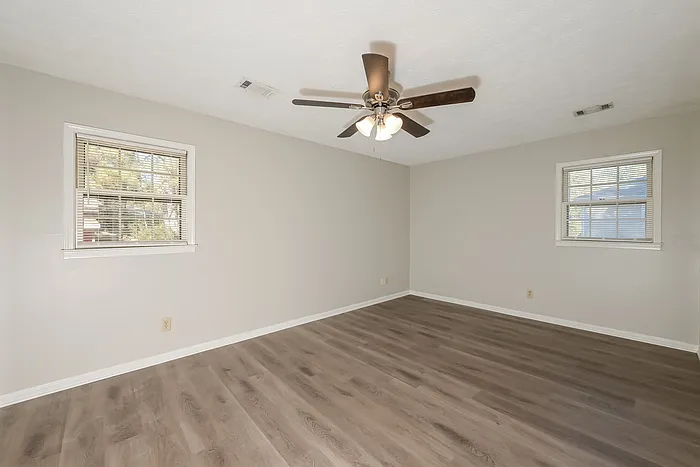 2137 Hartridge Dr — Photo 10