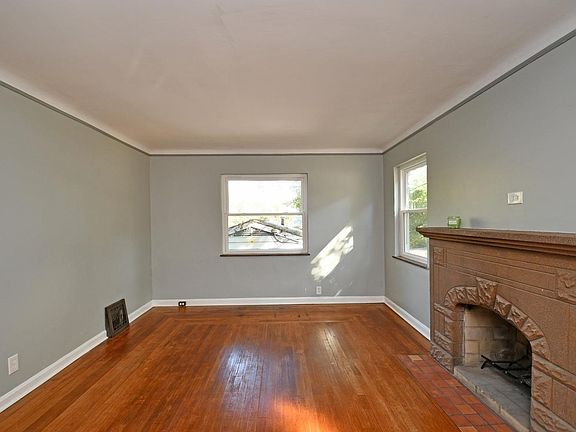 4th image of 1444 Thompson Heights Ave