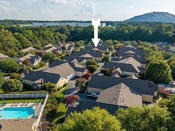 3rd image of 2191 Rockbridge Rd APT 2102