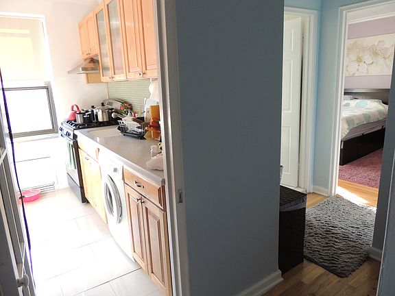 4th image of 73-62 Bell Blvd APT 6N