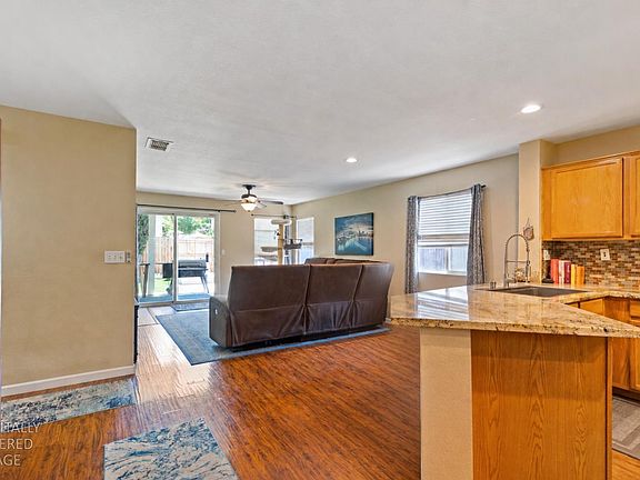 4th image of 4531 Excelsior Rd