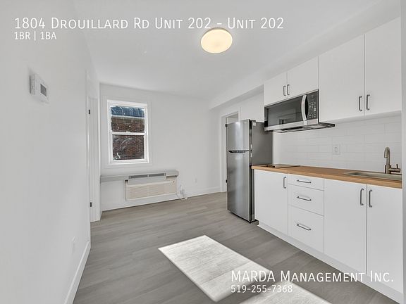 3rd image of 1804 Drouillard Rd Unit 202