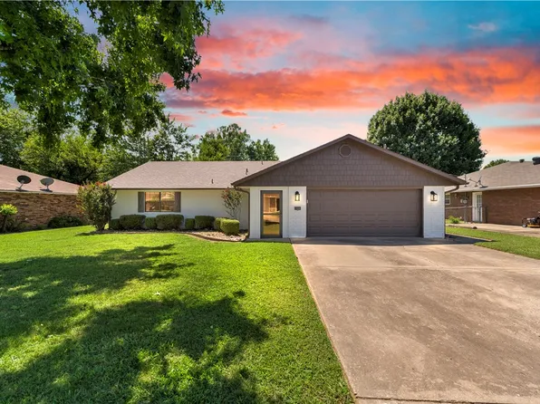 1508 SE South St, Bentonville, AR 72712