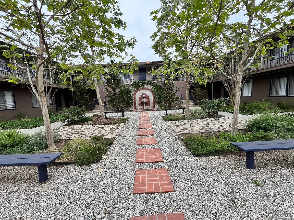 Building Photo - 0018 Berro Assets Building