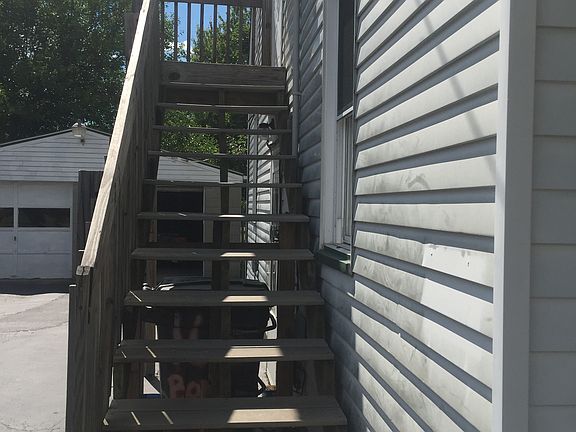 2nd image of 160 N Bon Air Ave