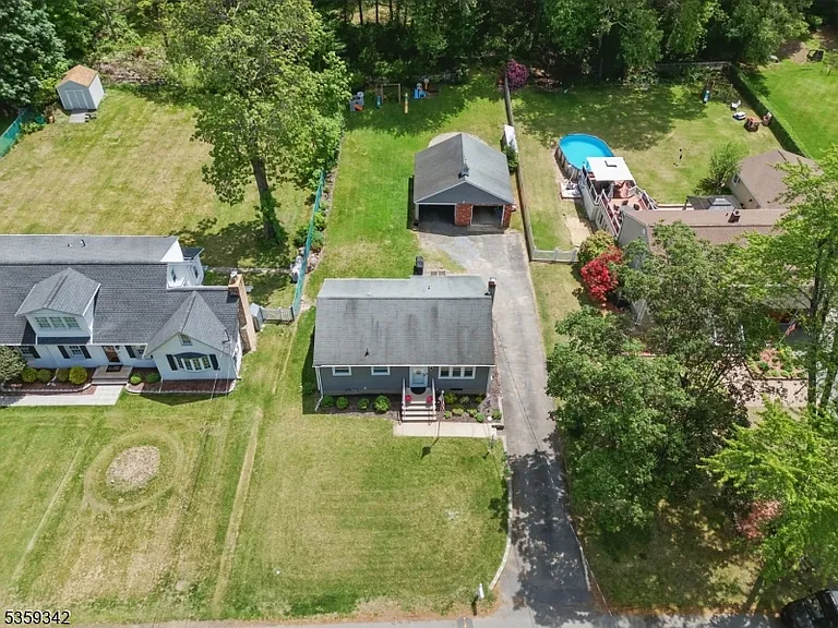 22 Beaver Brook Ln — Photo 39
