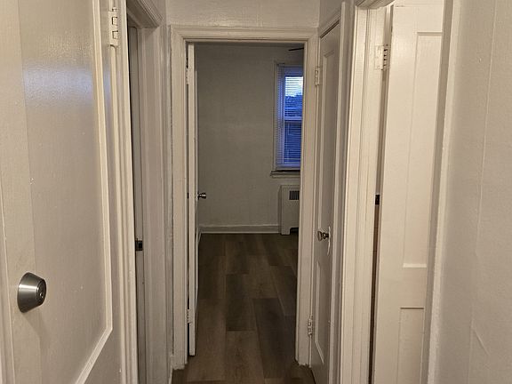 Hallway to bedrooms/bathrom