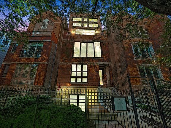 2nd image of 2921 N Damen Ave Unit 3