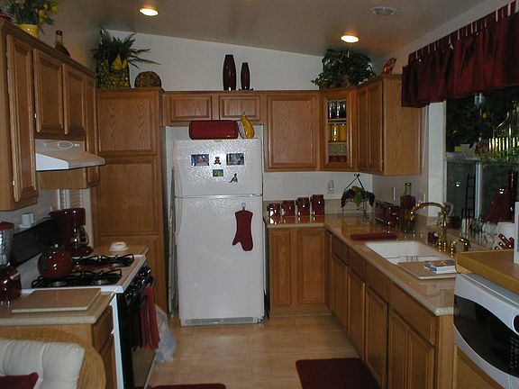 Newly Remodeled Kitchen