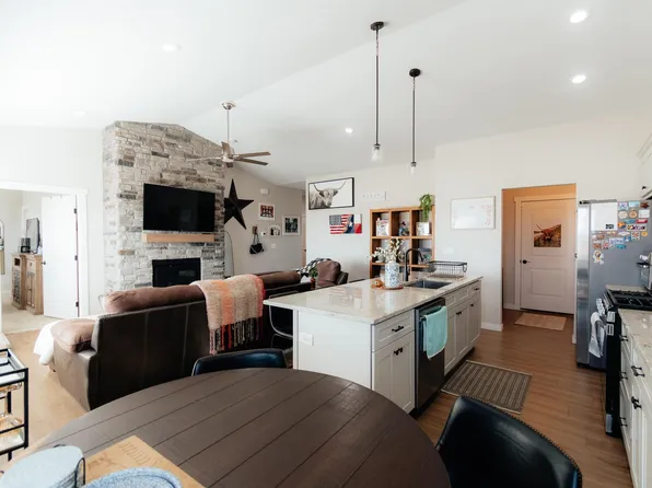 1828 Geronimo Way, Laramie, WY 82070