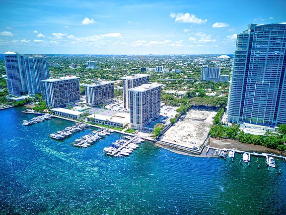 3rd image of 1865 Brickell Avenue #A611