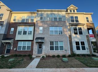 10162 Queens Way, Manassas, VA 20110