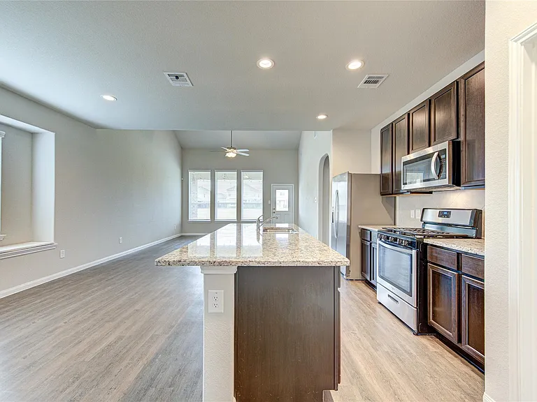 3707 W Alessano Ln — Photo 15
