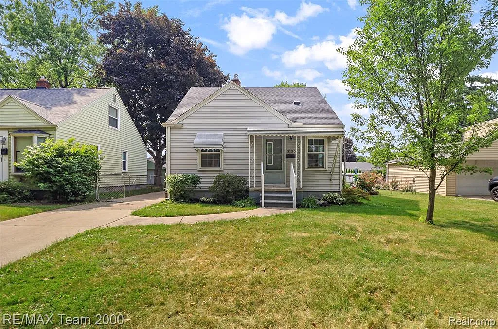 3 bed, 1423 sqft, $1,800 — Photo 2
