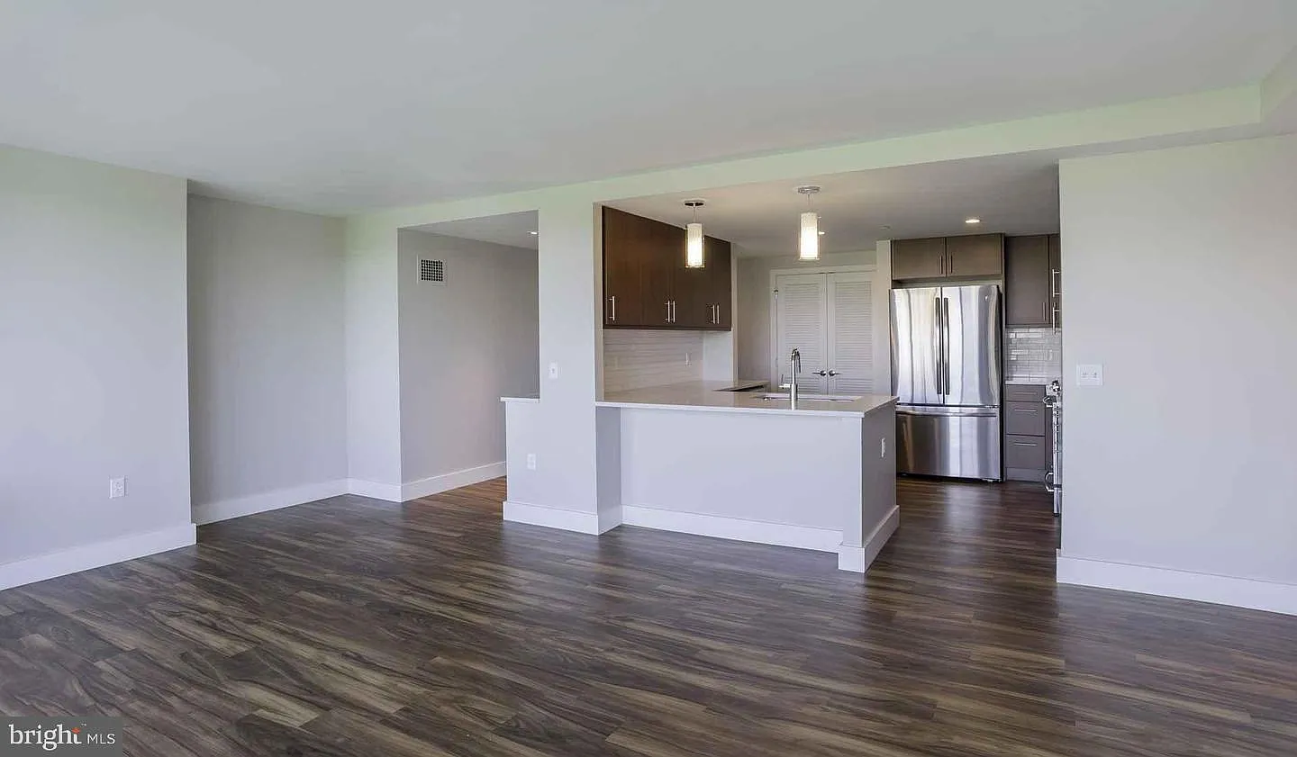 Studio, 425 sqft, $1,431 — Photo 1