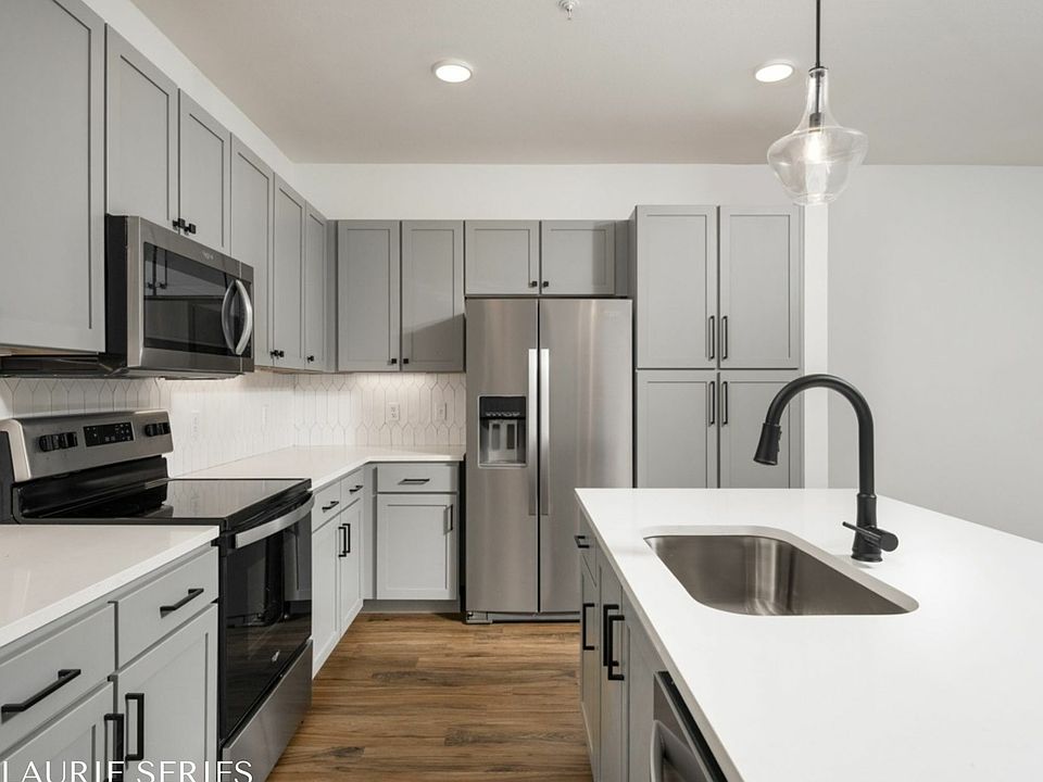Laurie Series Kitchen