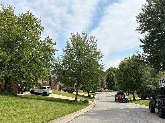 5th image of 5475 Deerlake Ct