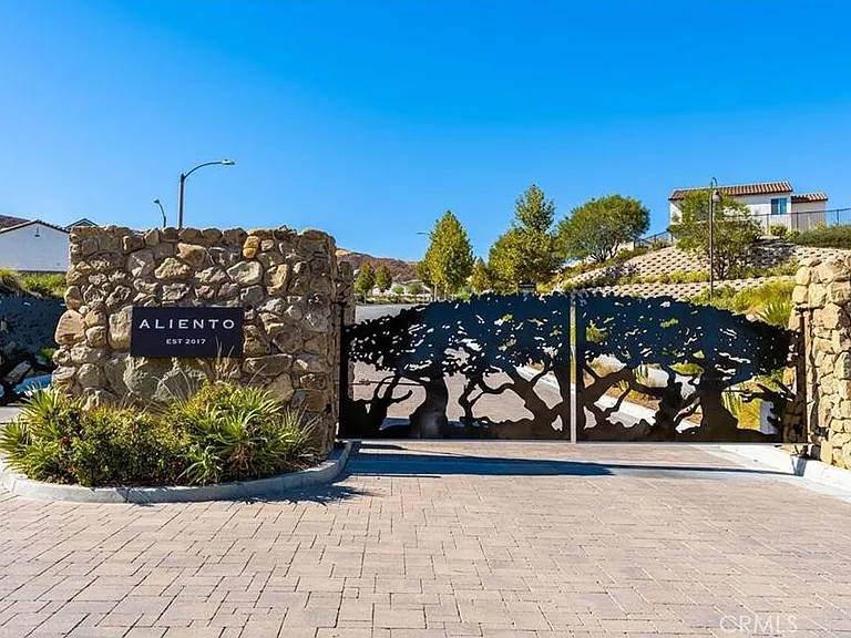 25085 Cypress Bluff Dr — Photo 2