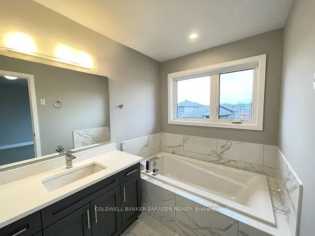 330 Whitham Cres — Photo 11