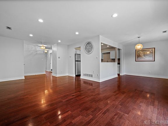 3rd image of 214 Benham Ct #0