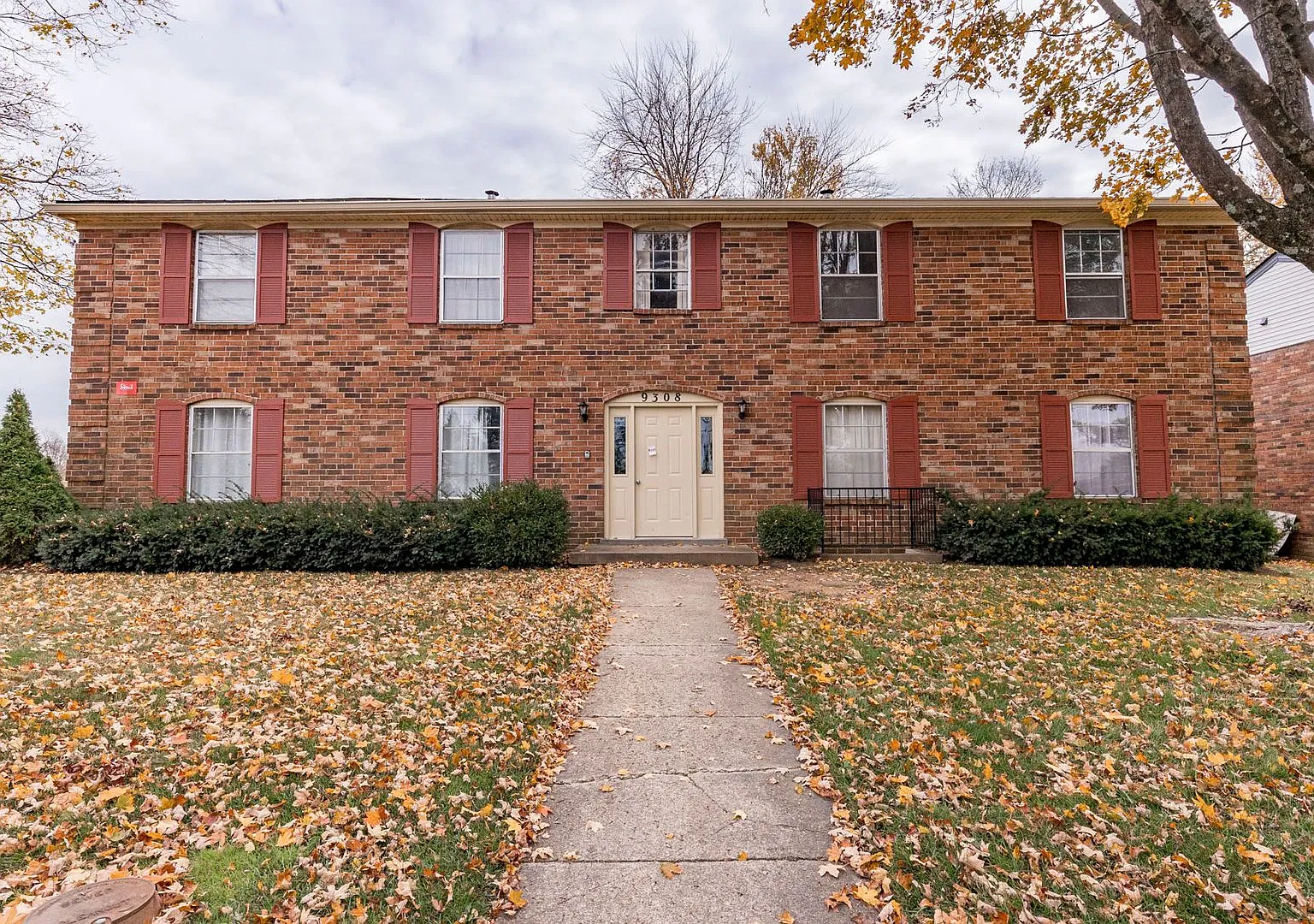 9308 Aylesbury Drive — Photo 1
