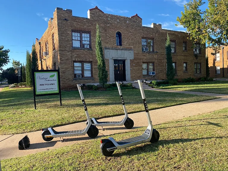 The Vintage at Mesta Park — Photo 57