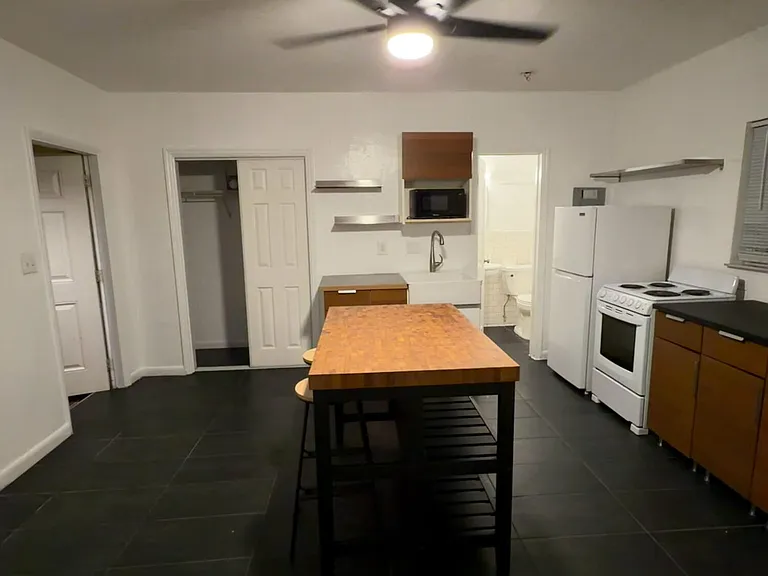 1004 W Las Olas Blvd #2 — Photo 6