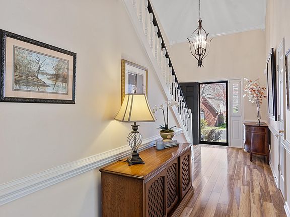 5th image of 5292 Bears Paw Cir