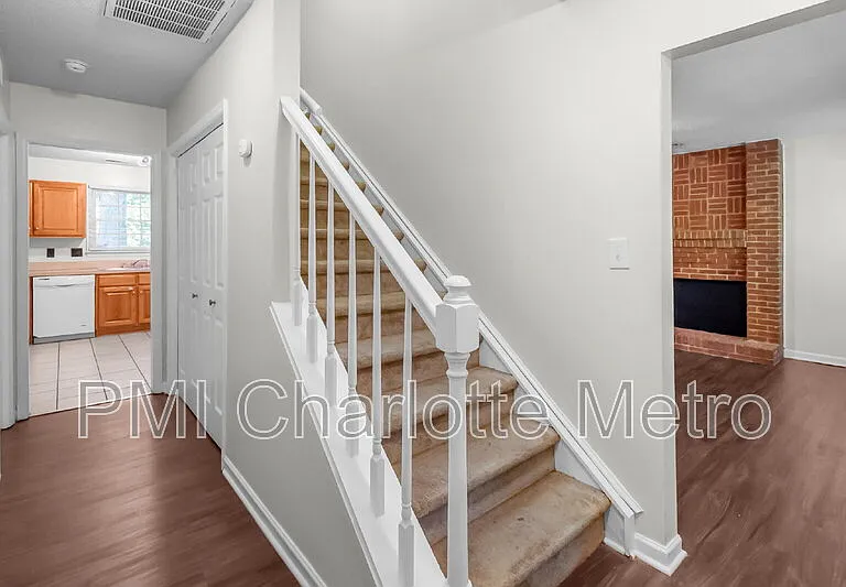 10800 Whittersham Dr — Photo 18