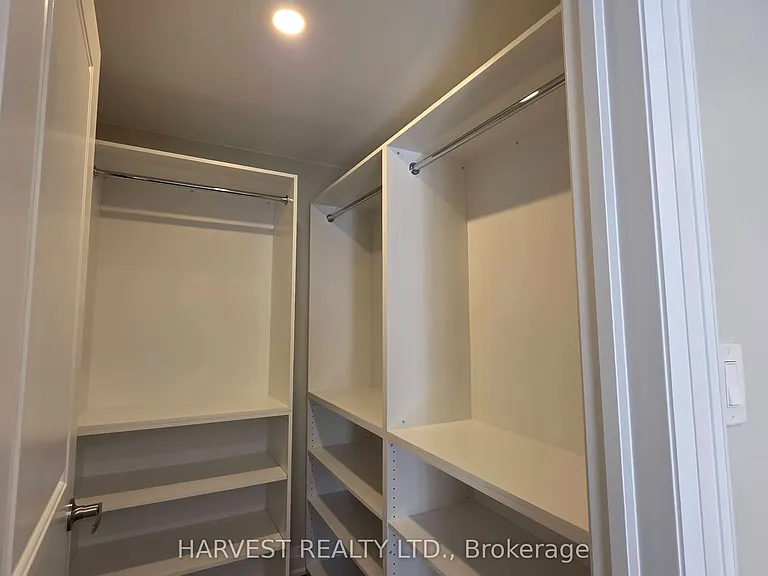 54 Paul Markway — Photo 11