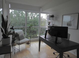 219 Fort York Blvd #410, Toronto, ON M5V 1B1