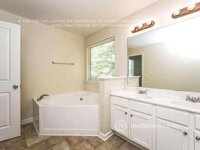 3447 Rosebud Park Dr — Photo 11