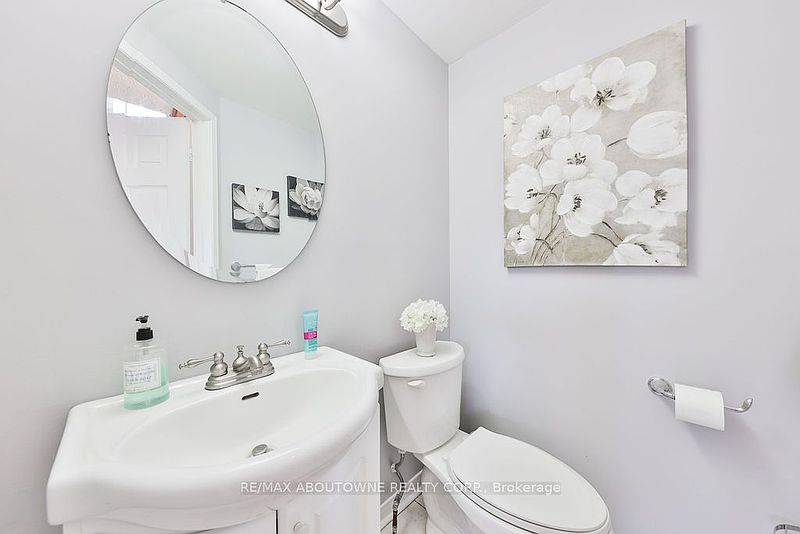 Burlington House for rent - 3 Bedrooms — photo 8