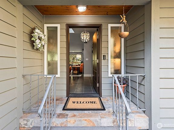 4th image of 10014 Gig Harbor Drive NW