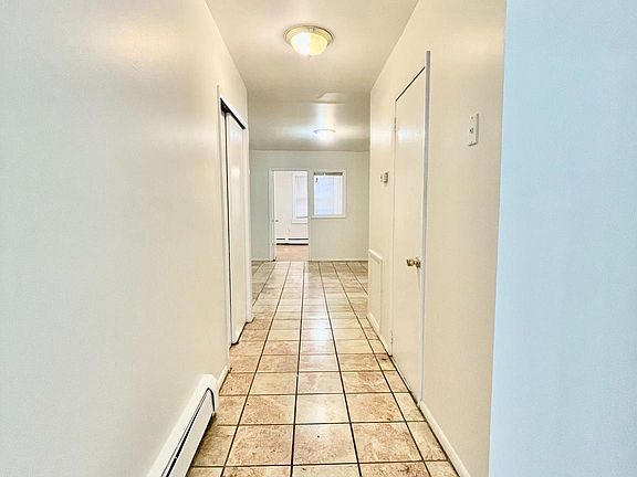 5th image of 110 W Girard Ave #2