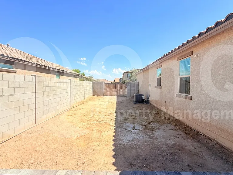 1636 E Jardin Pl — Photo 27