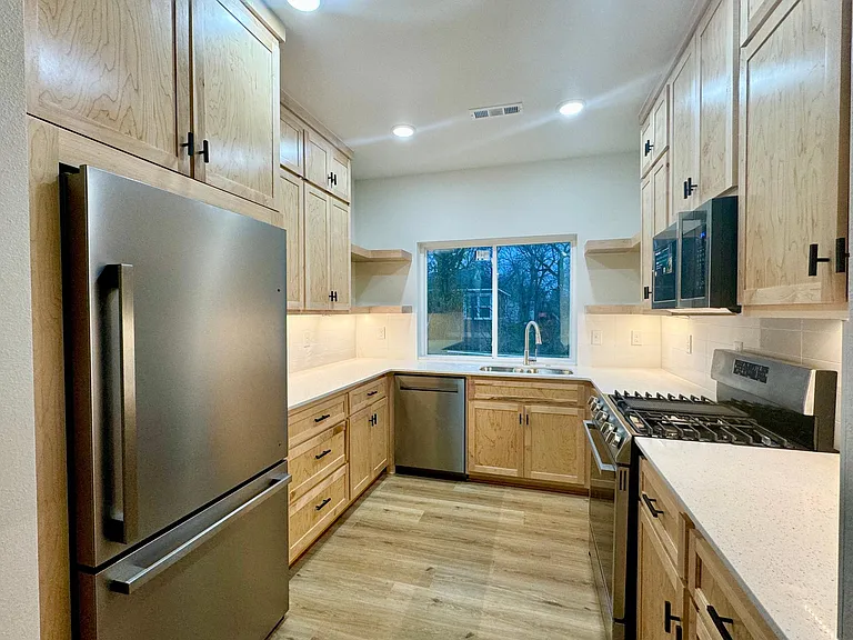 2279 W Wedington Dr — Photo 2