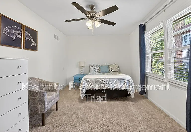 115 S Mendenhall St #C — Photo 4