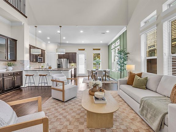 5th image of 2105 Westbourne Park Dr