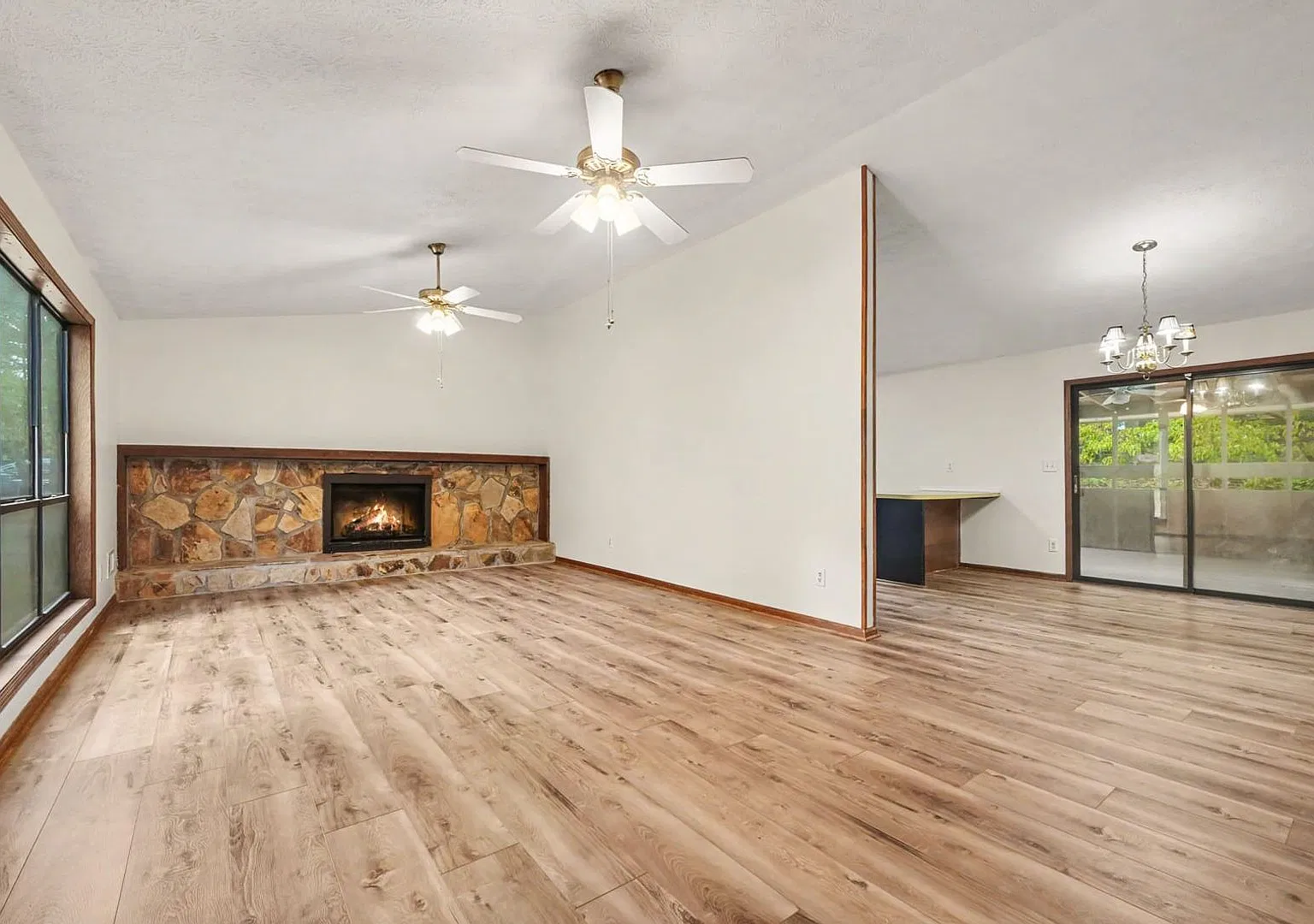 East Cobb Split Level with a Finished Lower Level and Two-Car Garage — Photo 4