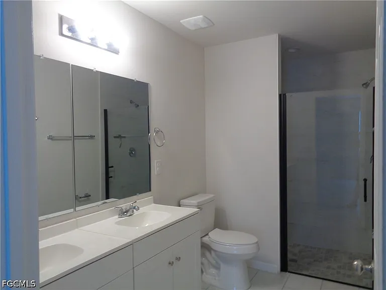 3816 SW 15th Pl — Photo 17