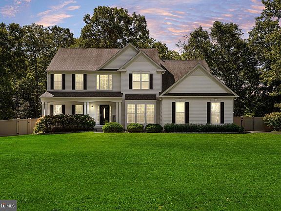 5th image of 213 Cherry Tree Ct