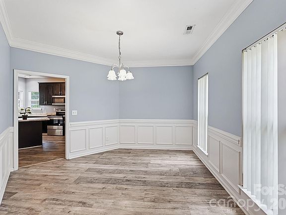 3rd image of 9021 Cedar Run Way