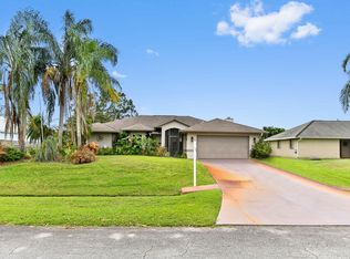 856 SE Celtic Ave, Port Saint Lucie, FL 34983